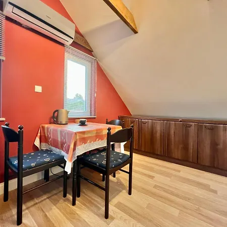 White House Pensionat 3*