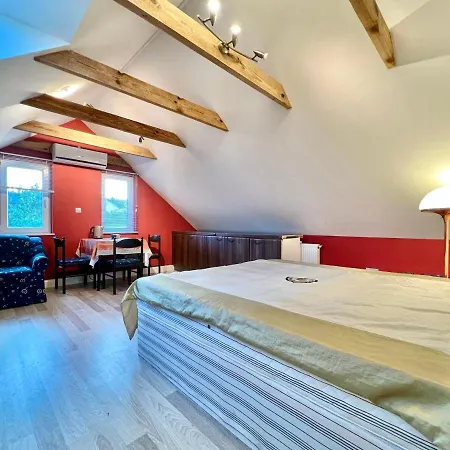 White House 3* Zalakaros