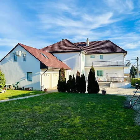 Pensionat White House 3*