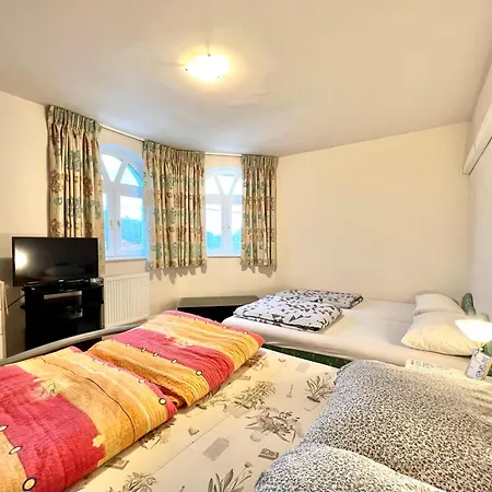 White House Pensionat 3*